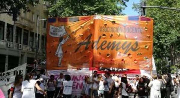 Lunes 27: paro y movilización docente contra el techo salarial de Larreta y Massa