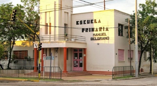 Villa Dolores: escuela no pudo abrir sus puertas por falta de personal de limpieza