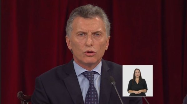 Macri cínico: “Todos nos unimos en el grito de #NiUnaMenos”