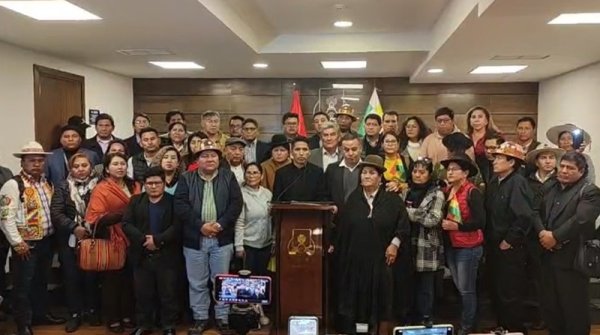 Bolivia: enfrentamiento entre Gobierno y Asamblea Legislativa Plurinacional agrava crisis política