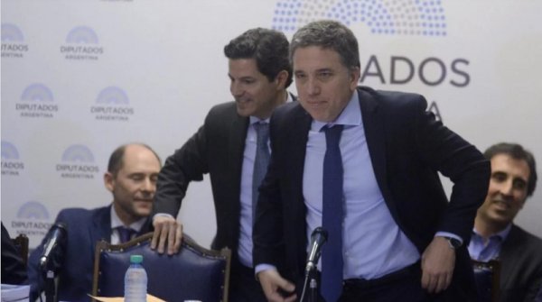 Dujovne visita Diputados para defender el Presupuesto 2019