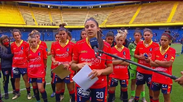 Las jugadoras de Deportivo Español reclaman derechos para todas las futbolistas