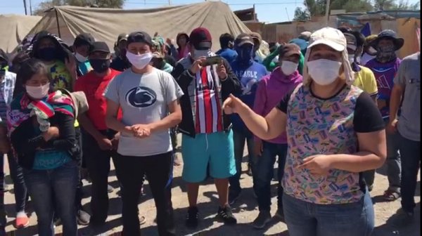 [Video] Migrantes bolivianos en frontera con Chile desmienten a autoridades y aún claman por retorno