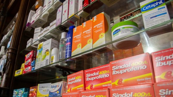 Feletti citó a los laboratorios: en el año permitieron que los medicamentos suban el 45 %