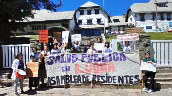 Continúa el reclamo de residentes del Hospital Zonal