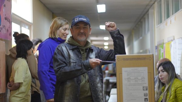 Votó Raúl Godoy: “La izquierda va estar siempre bancando la lucha contra el ajuste”