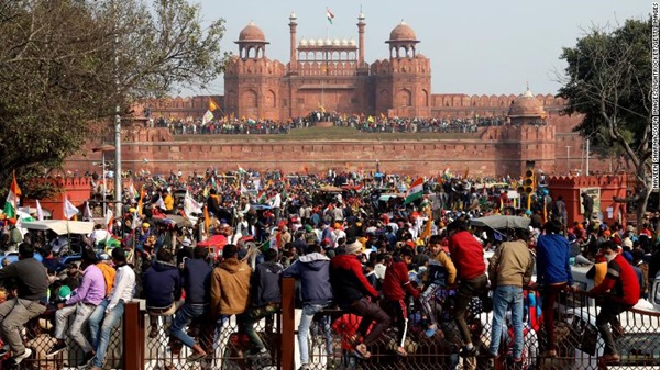 Protesta campesina llegó al Fuerte Rojo en Nueva Delhi el 27 de enero | Foto: Getty Images