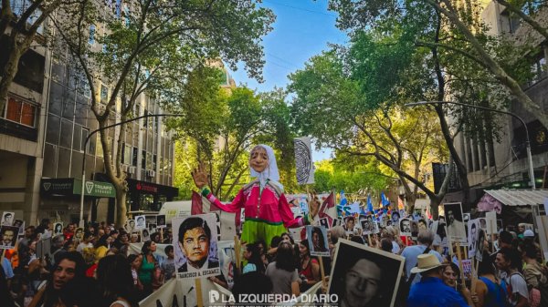 Miles en Mendoza contra el negacionismo de un Gobierno que ajusta y reprime