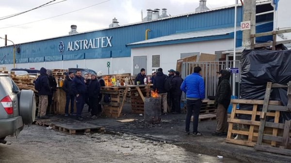 Australtex: trabajadores logran la reincorporación de todos los despedidos 