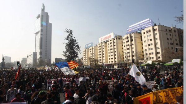 Estudiantes y trabajadores se movilizan hoy por el retiro del Estatuto Juvenil de Piñera