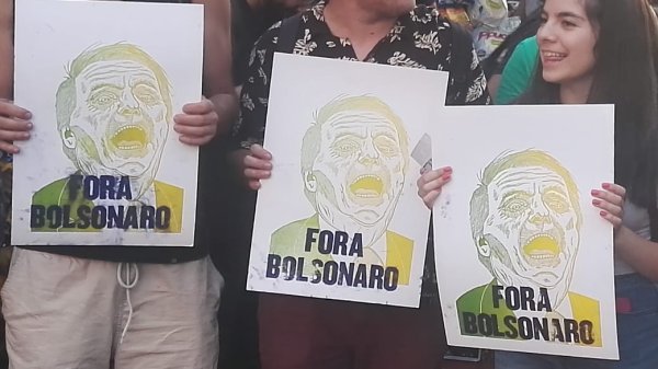 Chile: reprimen marcha contra Bolsonaro y Prosur 