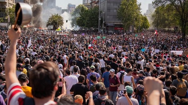 Más de un millón en las calles de todo Chile: "Hay fuerzas para echar a Piñera"