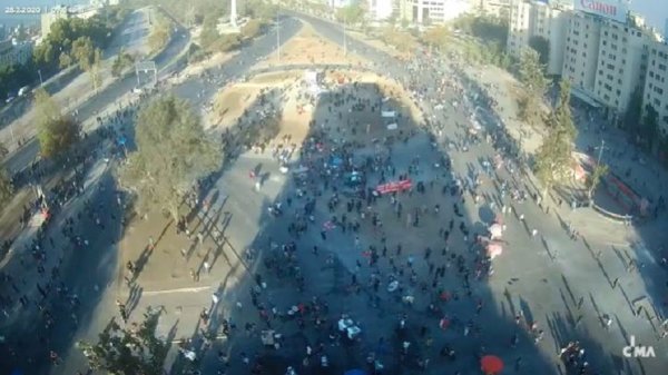 Chile: manifestantes vuelven a Plaza de la Dignidad en el último viernes antes de marzo