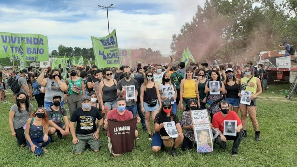 La lucha es una sola: docentes se suman a la acción de Guernica 