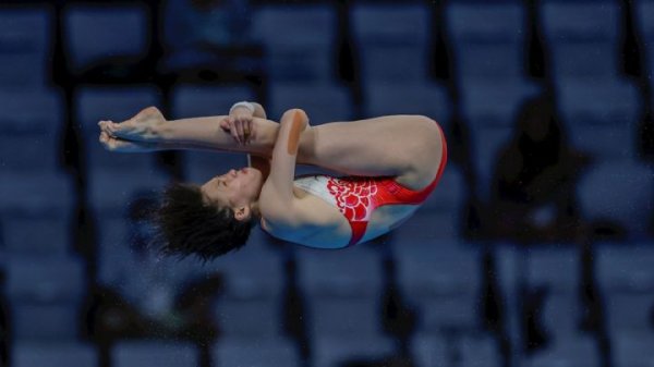 Campeona olímpica en saltos ornamentales a los 14 años 