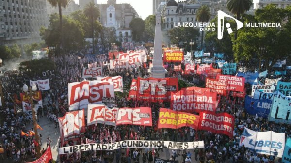 Una multitud copó la Plaza de Mayo contra el FMI y el ajuste