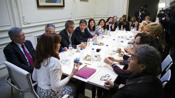 El “Frente Ciudadano” en acción: CFK se reunió con veintidós senadores