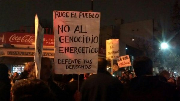 #Ruidazo contra el tarifazo en Monte Castro 