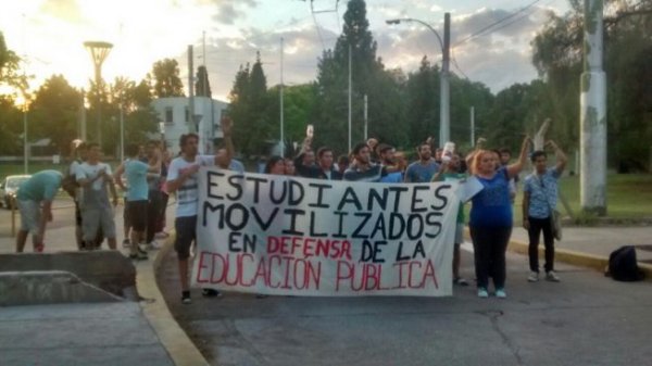 UNCuyo: Un paso adelante de los estudiantes de higiene y seguridad contra el cierre de su carrera