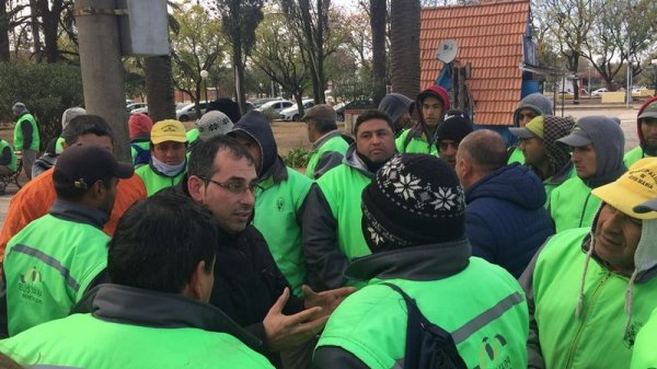 Jesús María: trabajadores municipales reclamaron aumento de salarios