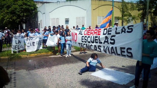 Continúa la pelea contra el cierre de la Escuela Técnica Vial en Tucumán