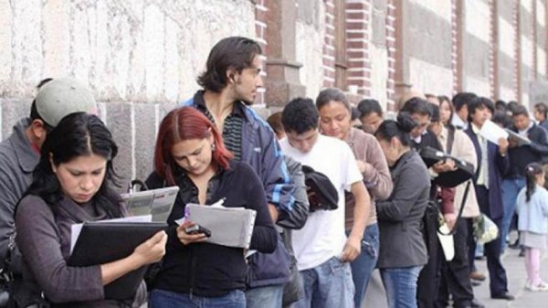 Sobrevivir en la crisis: más de 3 millones de trabajadores están buscando un segundo empleo