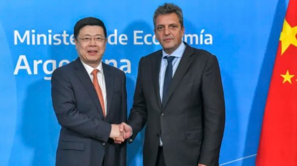 Dólar: por la crisis de reservas el Gobierno acordó con China pagar importaciones con yuanes