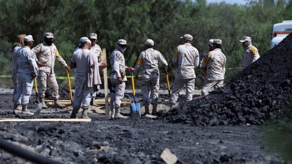 Inician labores de rescate de mineros atrapados en Coahuila