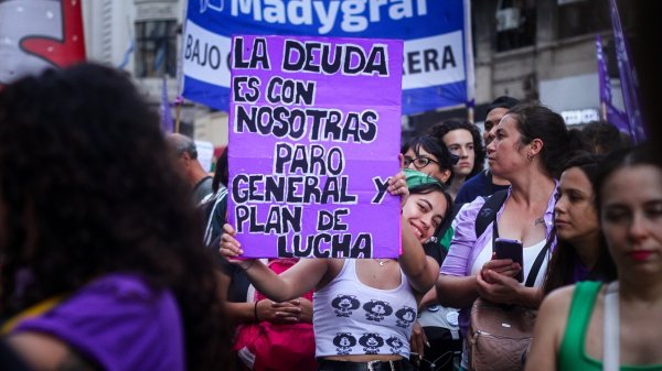 Construyendo redes con Pan y Rosas: “Nos vemos el 24 de marzo”