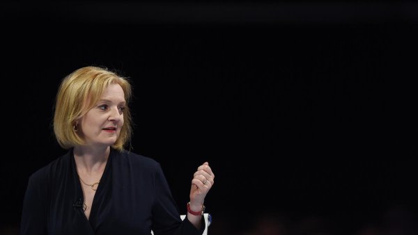 Renunció la primera ministra británica Liz Truss a 44 días de asumir