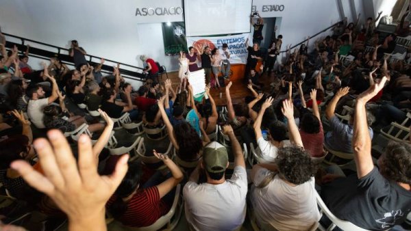 Organización y movilización en todo el país contra el DNU y la Ley Ómnibus