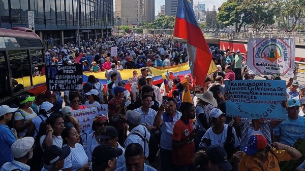 1 de Mayo: trabajadores marchan en Venezuela por salario y repudian las políticas antiobreras de Maduro