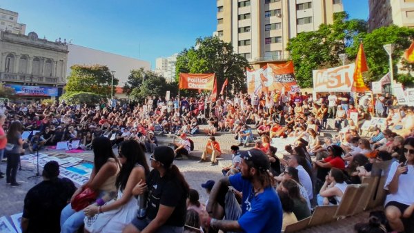 24 de marzo en Bahía Blanca: miles movilizaron contra el negacionismo, el ajuste y la represión