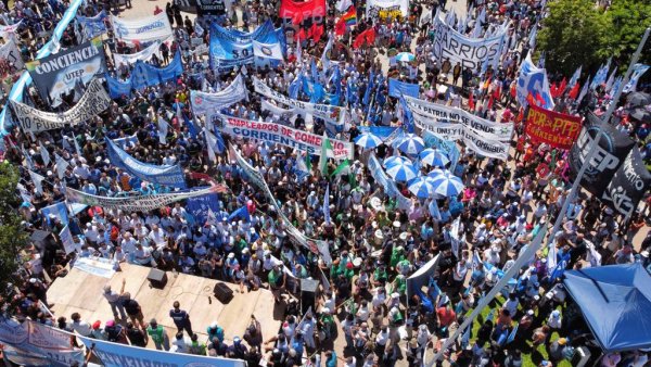 Trabajadores del Conicet de Corrientes y Chaco rechazan el DNU y la Ley Ómnibus 