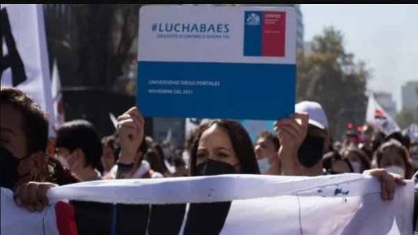 Lucha BAES igual que la Confech: Un apruebo sin críticas y lleno de ilusiones