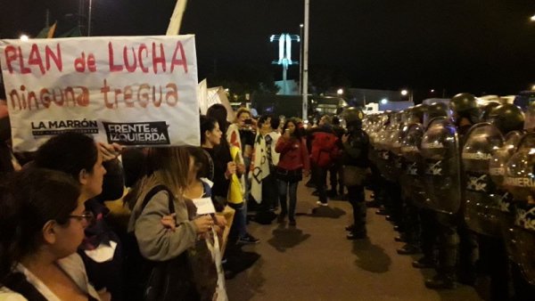 Docentes de Tigre cortaron Panamericana y 197 en defensa de la escuela pública