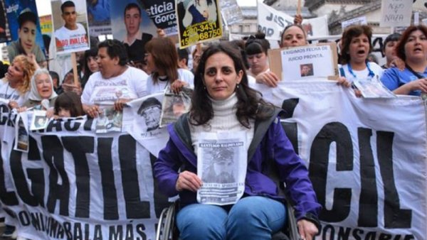 El centro de estudiantes del ISFDyT 83 de Solano se solidariza con Carla Lacorte