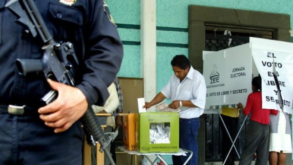 Veracruz: pese a violencia, comicios son en “condiciones democráticas” dice Yunes