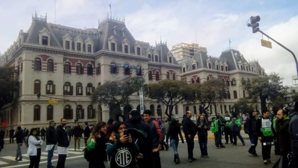 Los despidos y el ajuste en Agroindustria hay que enfrentarlos con un plan de lucha unificado