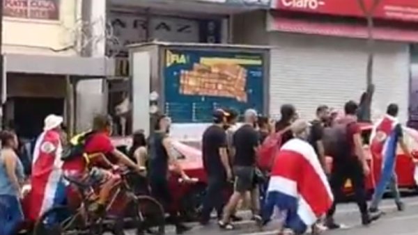 Costa Rica: marcha de grupos neonazis promueve xenofobia contra nicaragüenses