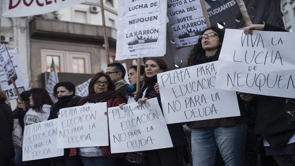 UTE: plenario de delegados votó campaña por el no pago de la deuda