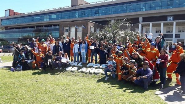 [Video] Crisis Hospital Posadas: protesta contra los despidos y el ajuste junto a los mineros de Río Turbio