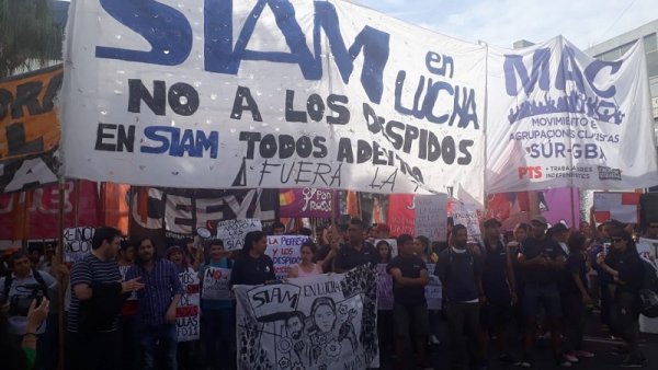 [Videos] Trabajadoras y trabajadores de Siam realizaron un corte contra la represión y los despidos