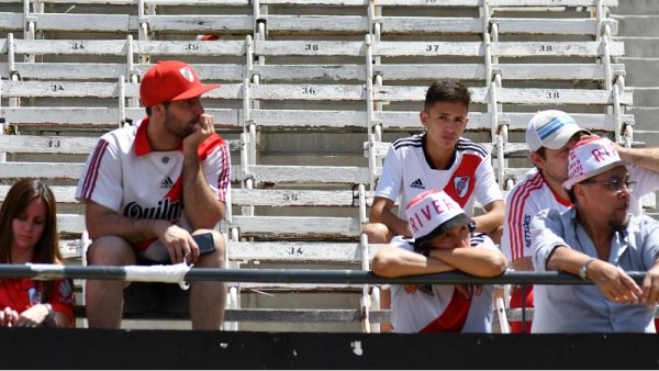 Suspensión del River-Boca: ¿qué nos queda a los hinchas dentro de todo este circo?