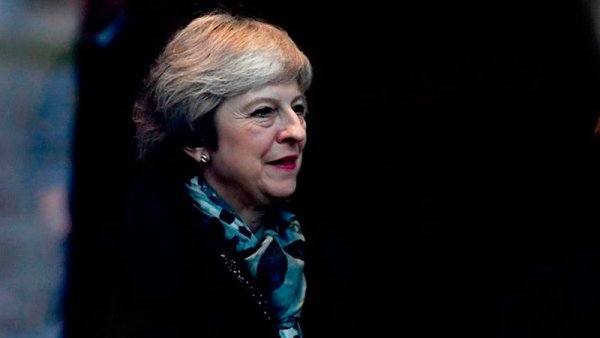 Claves para entender por qué Theresa May aplazó la votación del brexit