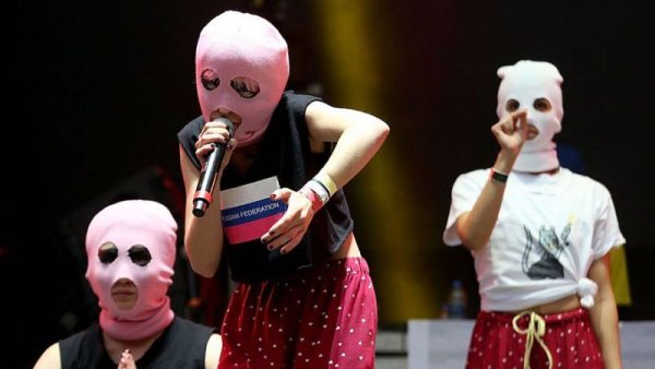 Las Pussy Riot tocarán en Córdoba en abril