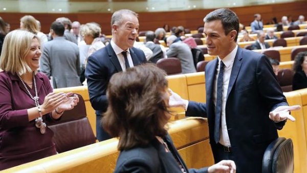 Sánchez es treu la careta i endureix la política migratòria