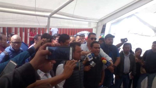 En repudio a la injerencia imperialista, marcha la CNTE a embajada de Venezuela