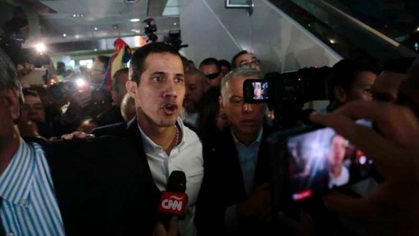 Guaidó volvió a Venezuela en medio de amenazas injerencistas de Estados Unidos