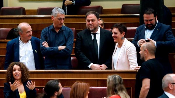 [VIDEO] Tres estampas de la inauguración de la XIII legislatura española